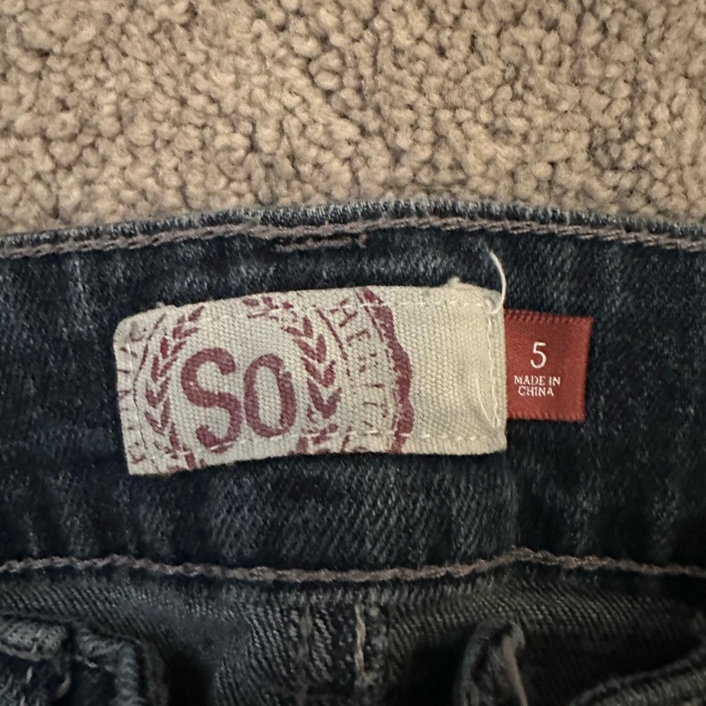 So jeans size 5 Juniors